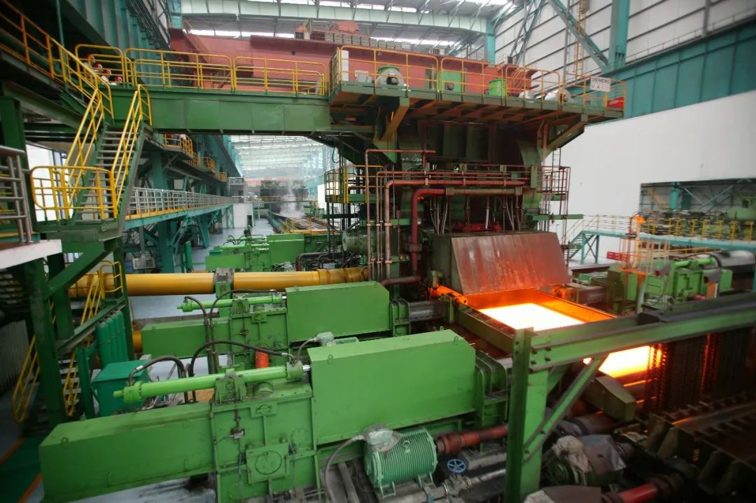 河鋼舞鋼公司研發的新產品抗HIC腐蝕、大厚度超低溫用鋼09MnNiDR（HIC）鋼板全部交付客戶，回廠復檢性能100%合格，獲得用戶高度評價